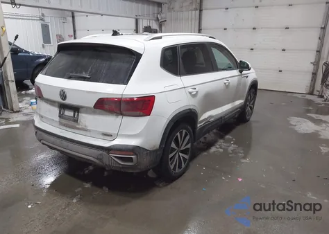 2022 Volkswagen Taos 1.5T Se z USA, uszkodzony, nr VIN 3VVLX7B2XNM095060